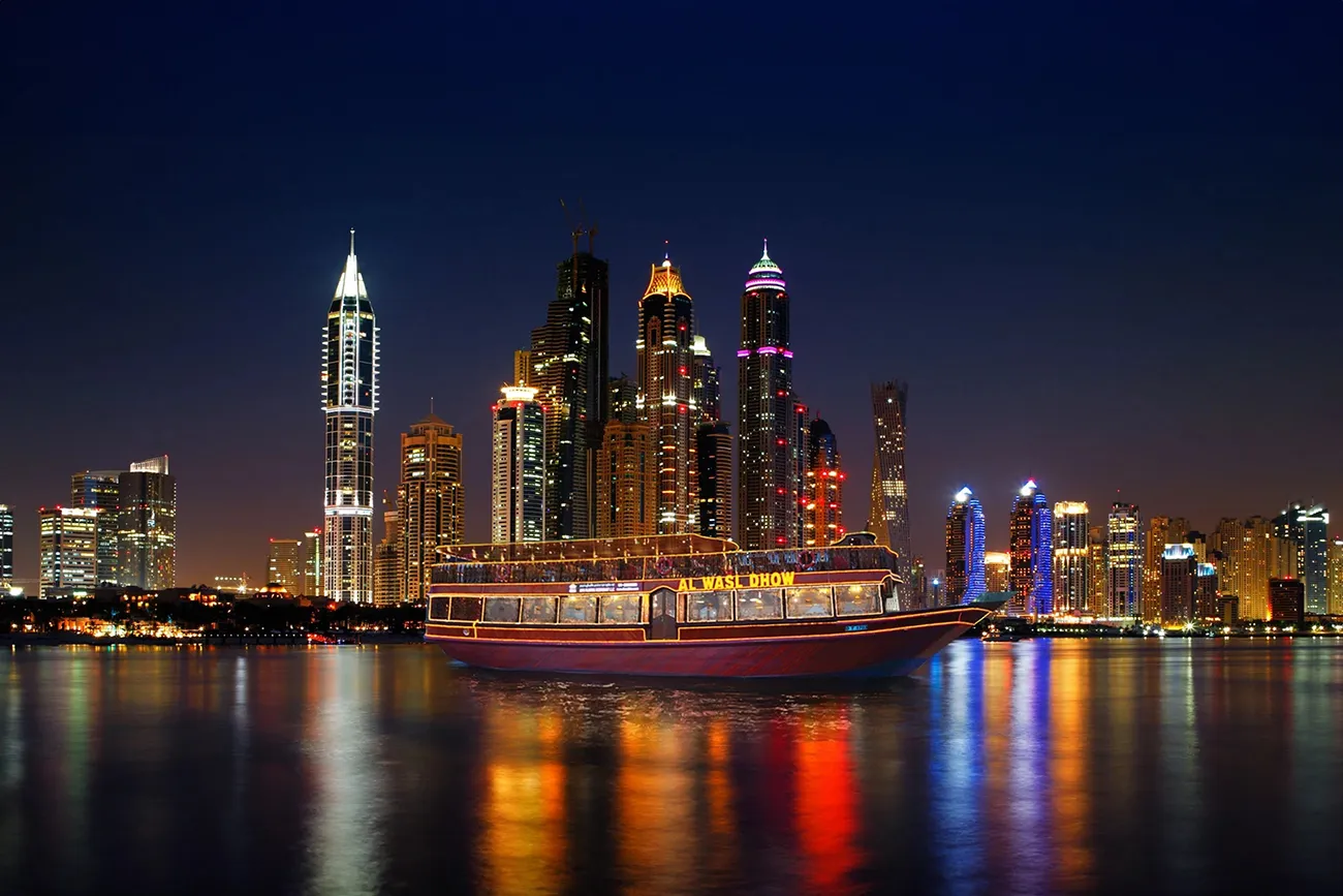 Luxury-Dhow-Cruise-Marina-Dubai