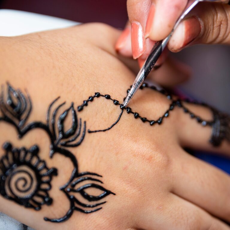 Henna Tattoo Deset Safari